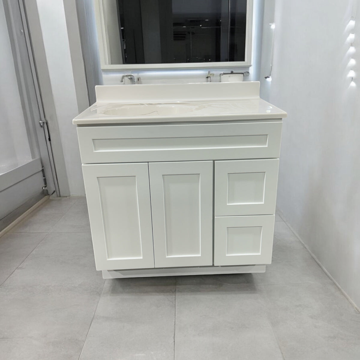 White 36¨ Bathroom Cabinet and Countertop